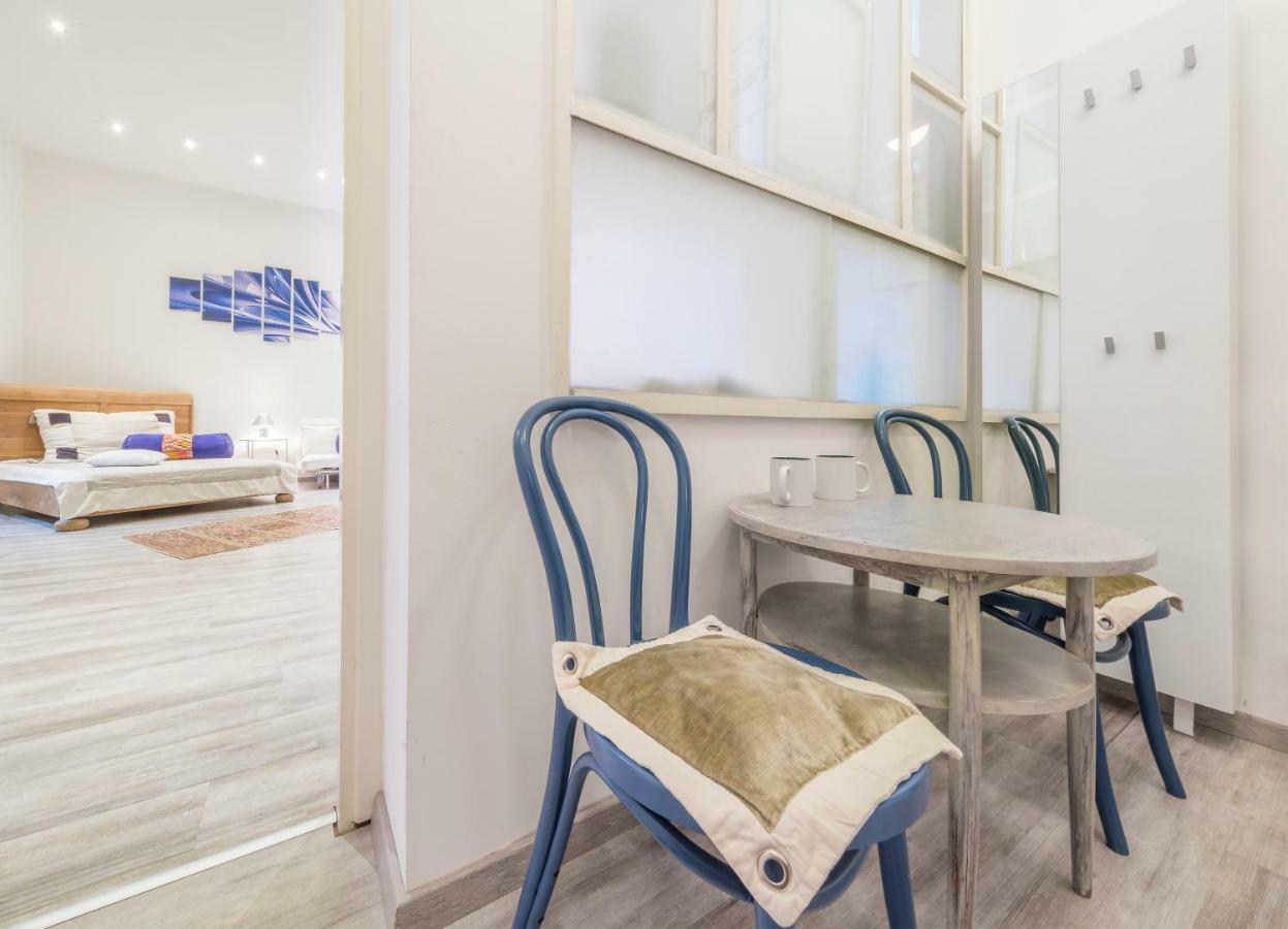 Atlanta Apartment Is In The Heart Of Budapest Luaran gambar